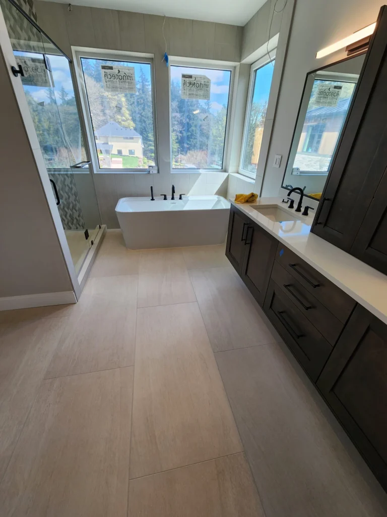 Home Modern bathroom